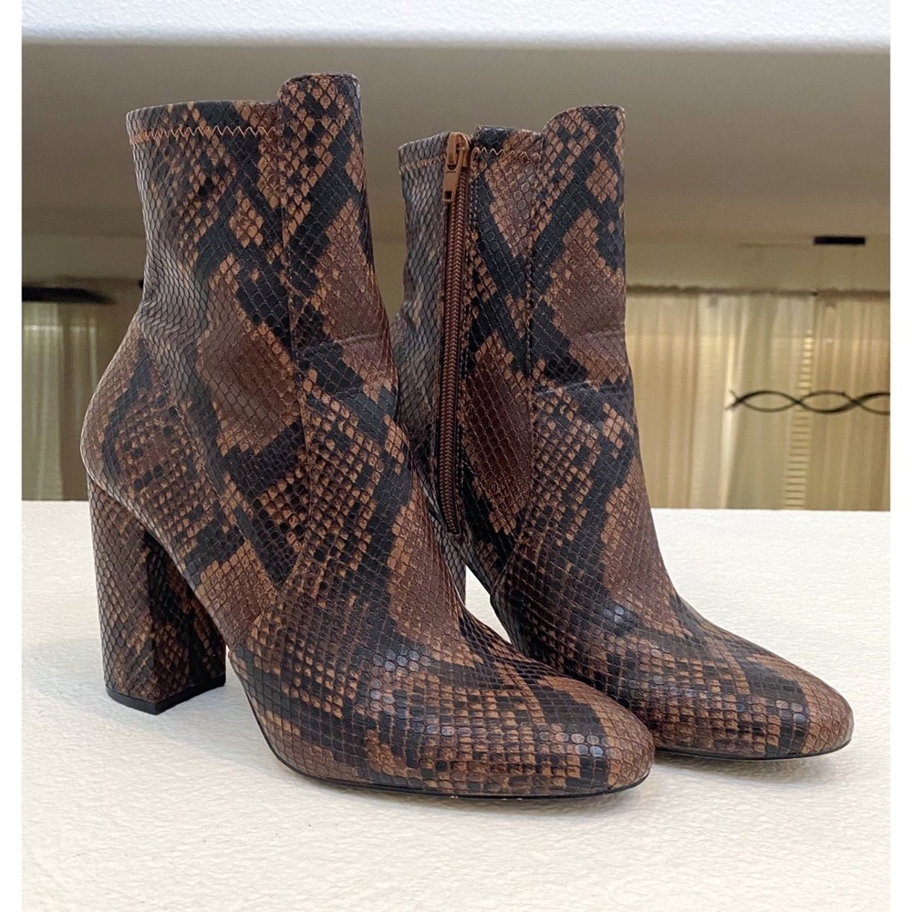 ALDO Brown Snakeskin Ankle Boots size 8.5